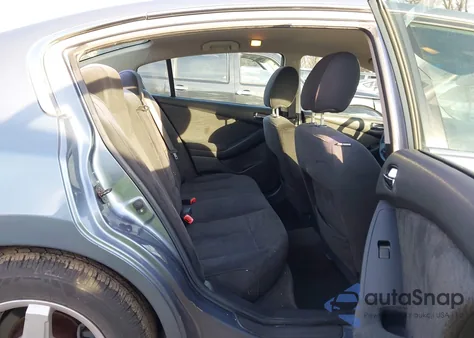 2010 Nissan Altima 2.5 S from USA, damaged, VIN 1N4AL2AP2AN521363